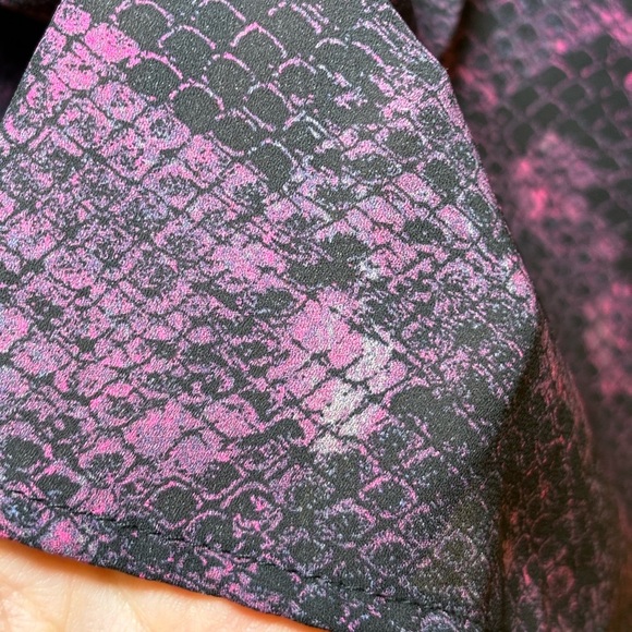 Torrid - Women's Animal Print Purple Patterned Top in Size 2XL - Picture 8 of 8